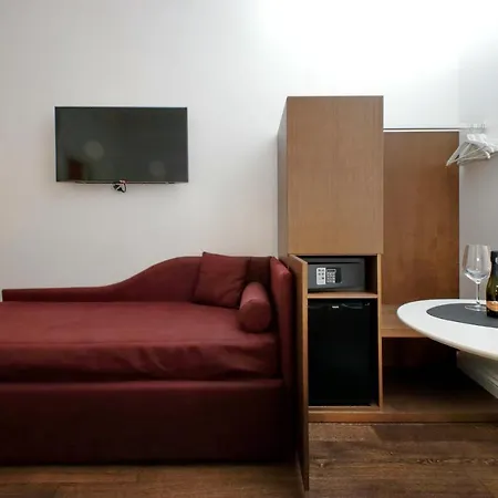Youroom Carrozze Guest house Rome
